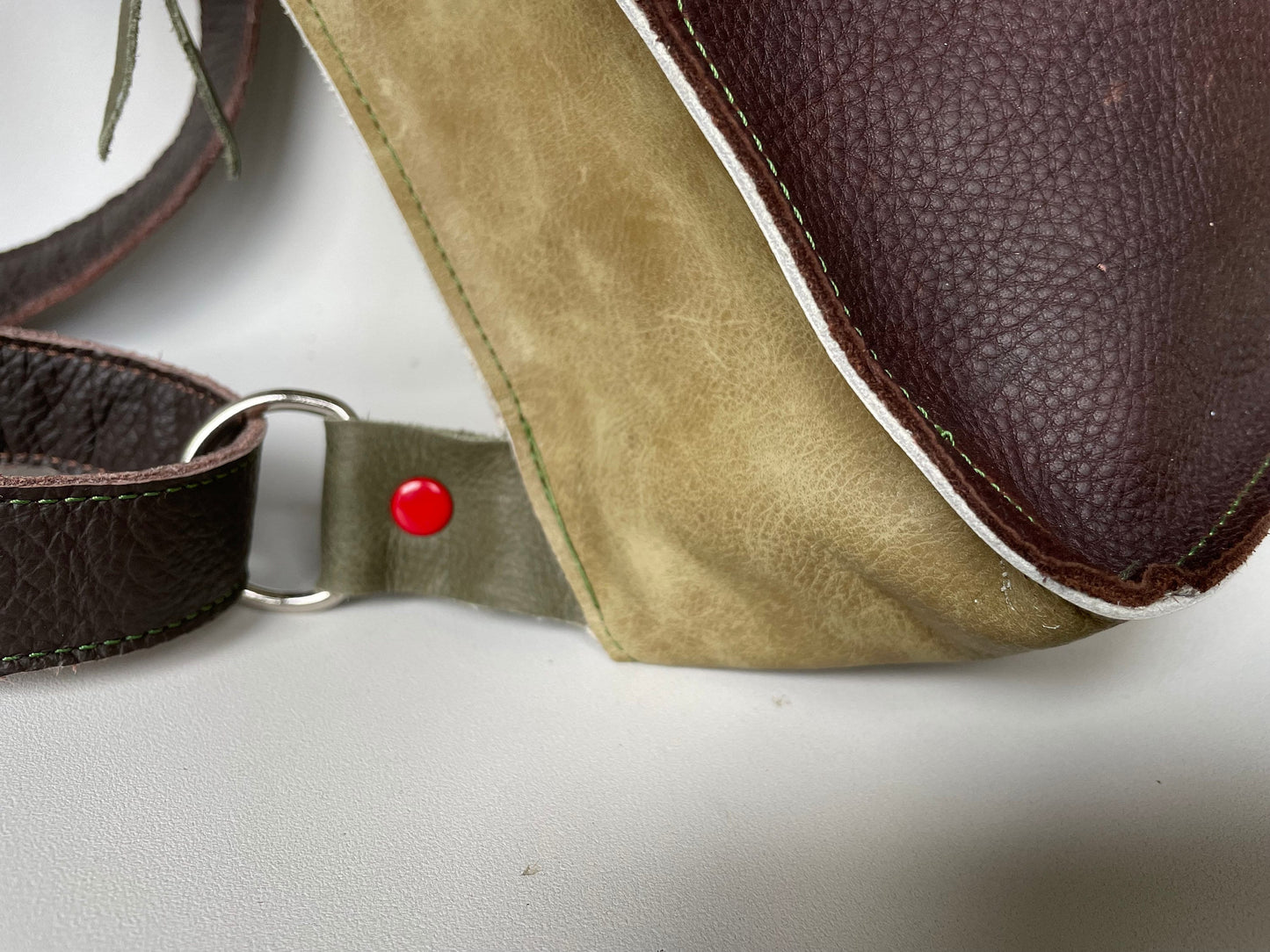 Leren Rugzak VanStoel#331 BRUIN GROEN | Handgemaakt van HERGEBRUIKT leer | duurzaam is beter