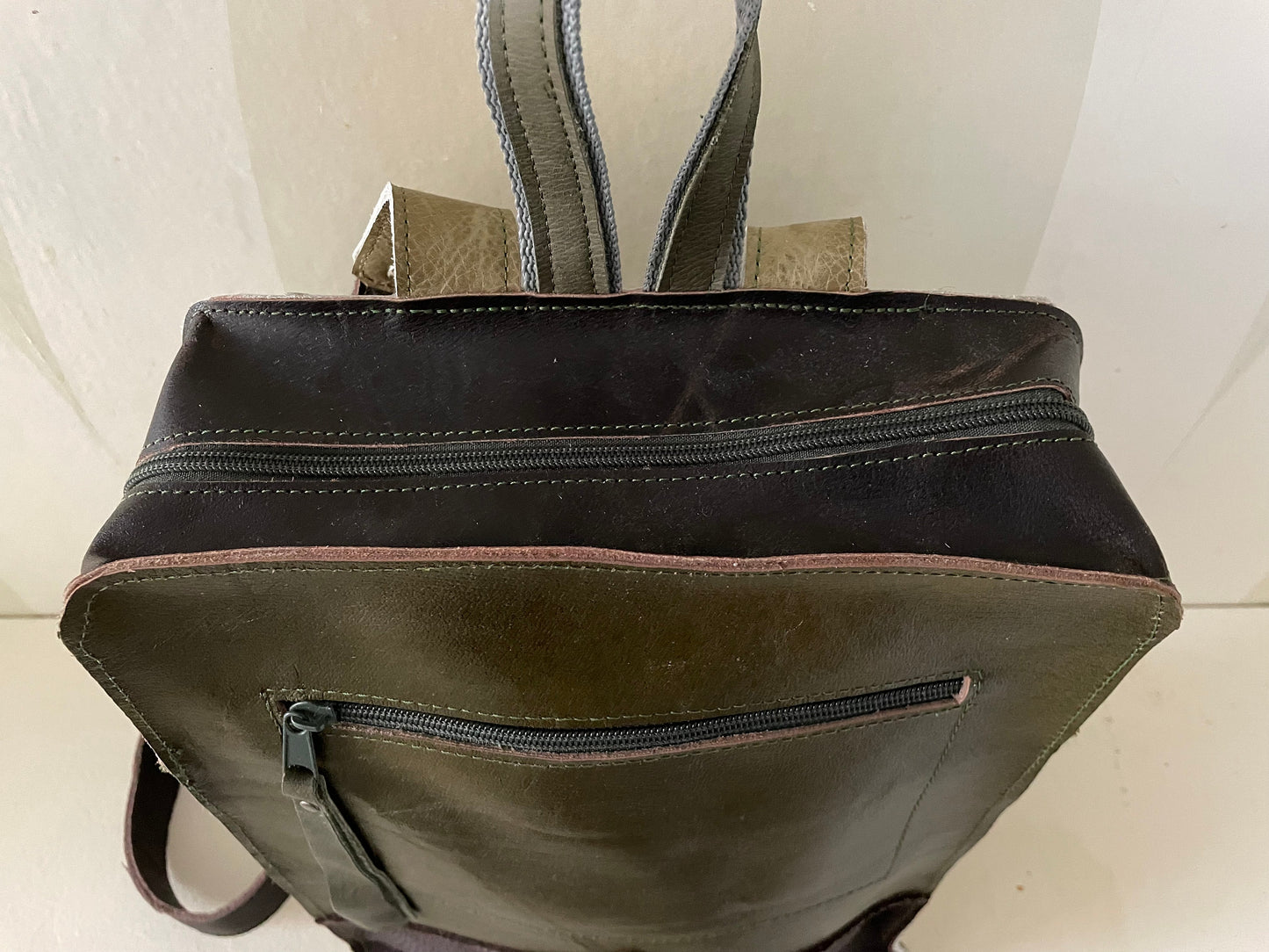 Leren Rugzak VanStoel#331 BRUIN GROEN | Handgemaakt van HERGEBRUIKT leer | duurzaam is beter