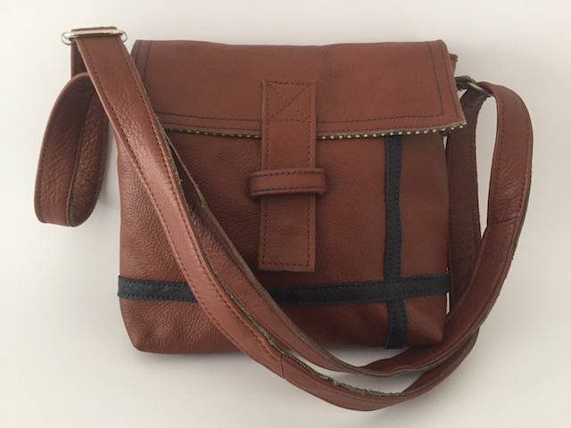 Schoudertasje van Leer VanStoel#243 BRUIN