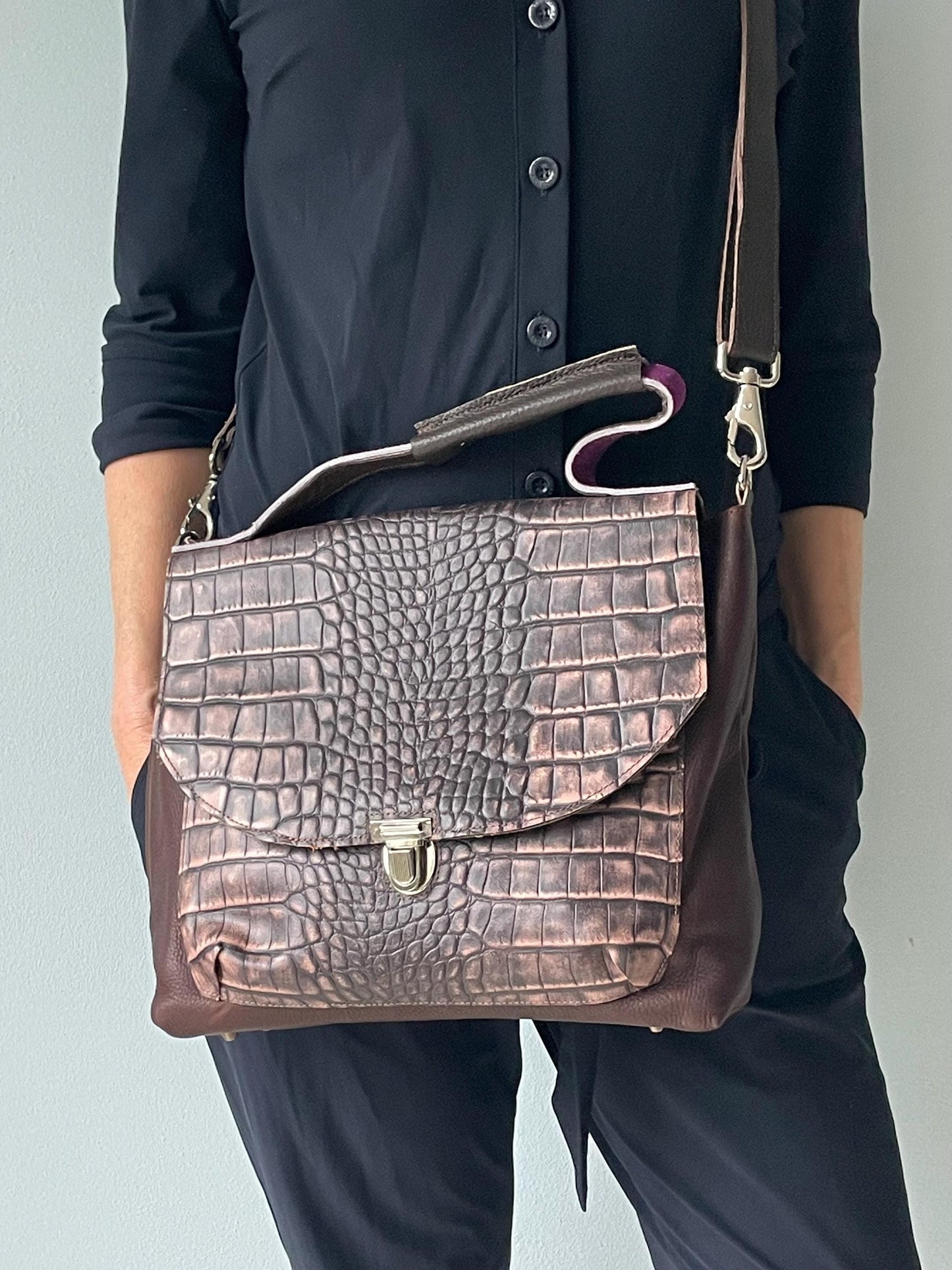 Schoudertas Handtas van Leer met Klep VanStoel#314 BRUIN | Handgemaakt van HERGEBRUIKT leer | duurzaam is beter