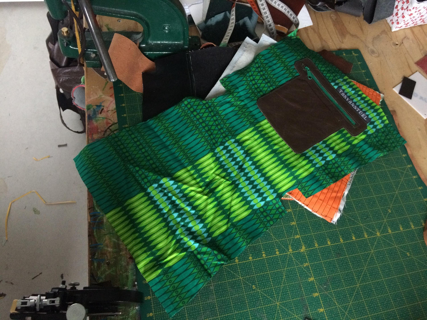 Shoulder Bag VanStoel#207 GREEN BLACK