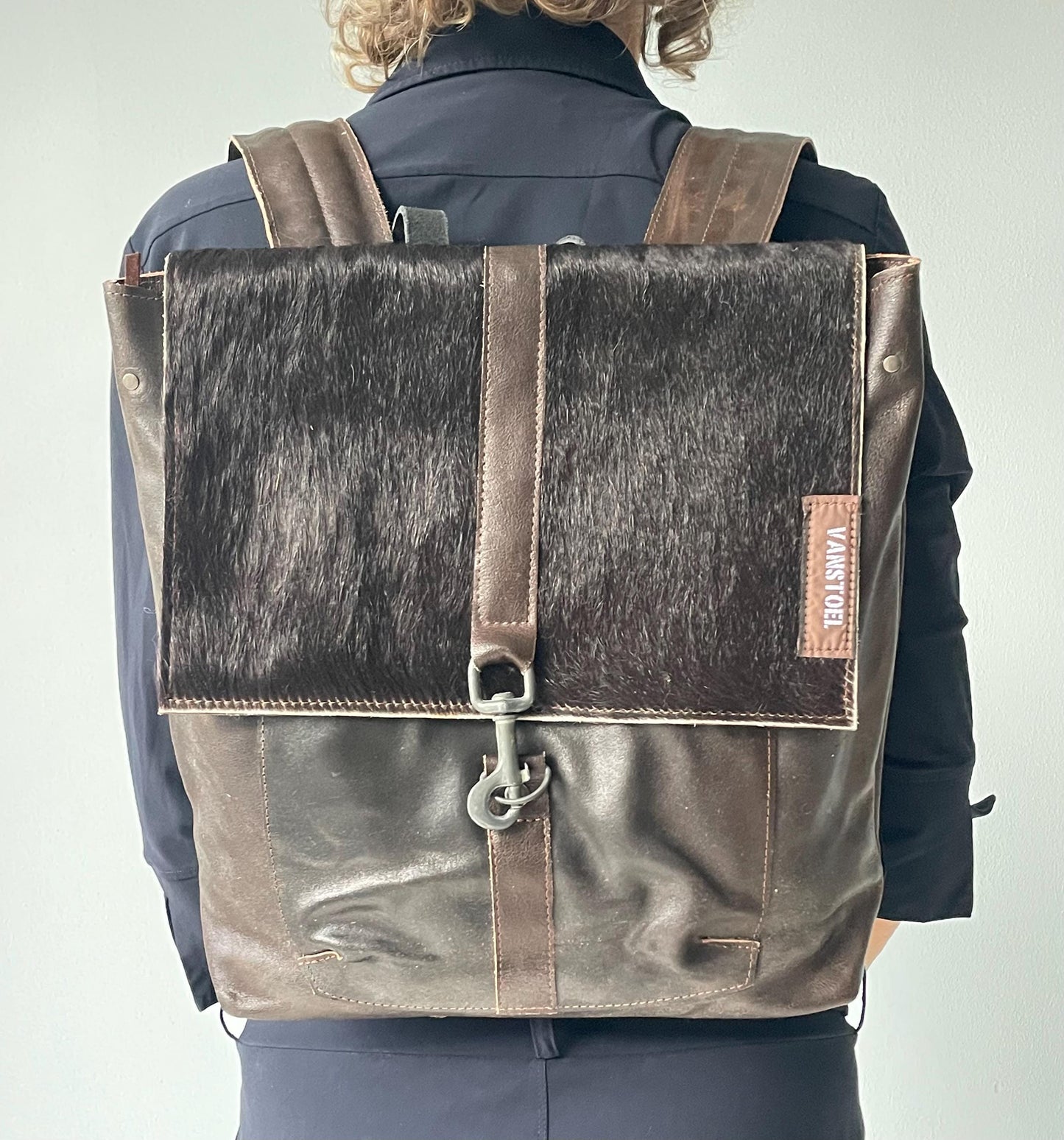 Leren Rugzak VanStoel#344 DONKER BRUIN | Handgemaakt van HERGEBRUIKT leer | duurzaam is beter