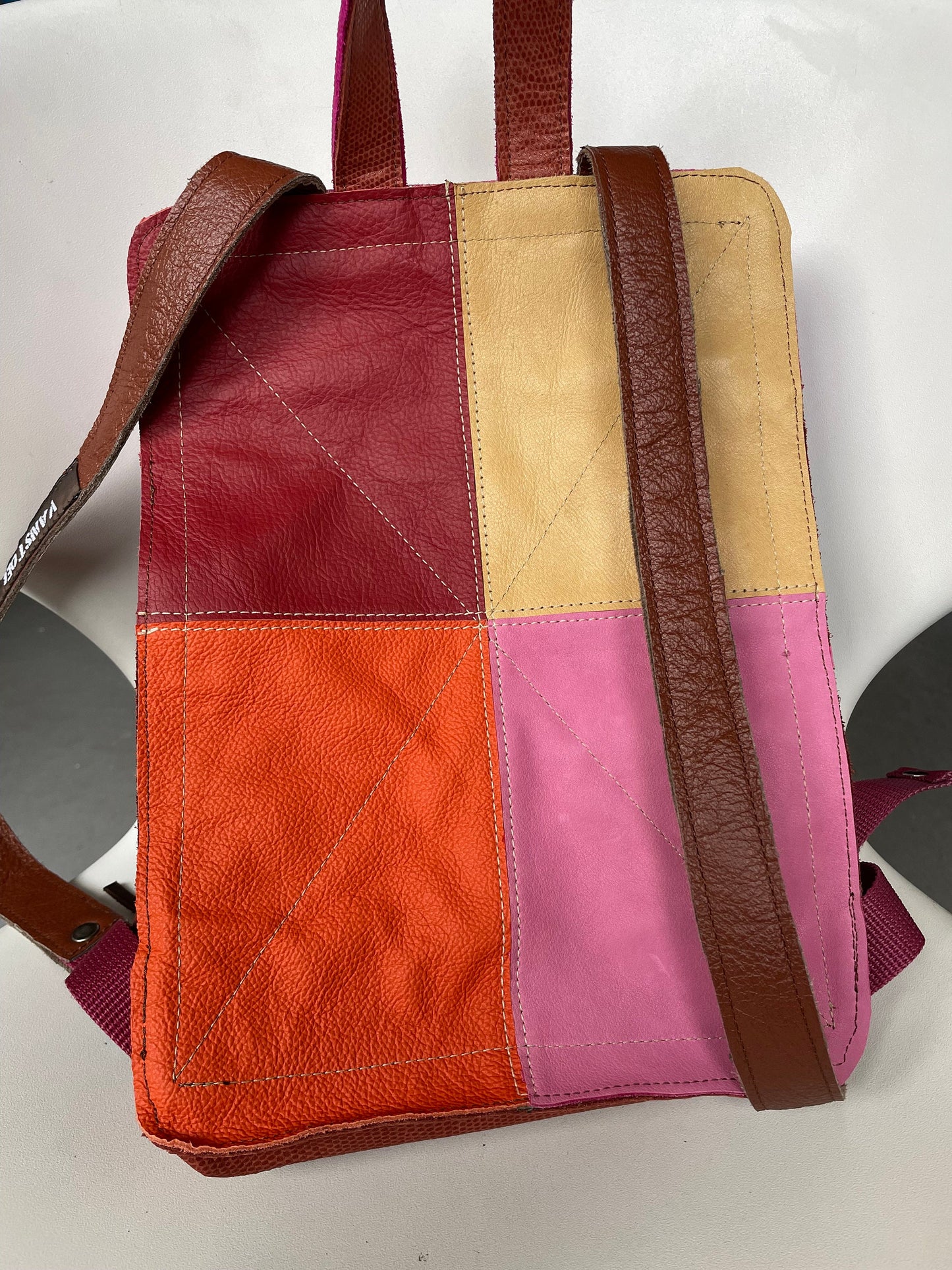 Leren Rugzak VanStoel#330 MULTICOLOR PATCHWORK | Handgemaakt van HERGEBRUIKT leer | duurzaam is beter