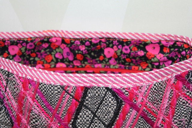 Tas van Meubelstof met Patroon van Wol VanStoel#175