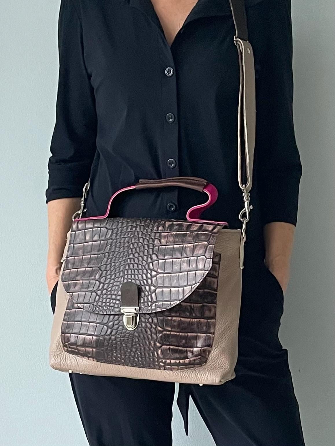 Schoudertas Handtas van Leer met Klep VanStoel#313 BRUIN | Handgemaakt van HERGEBRUIKT leer | duurzaam is beter