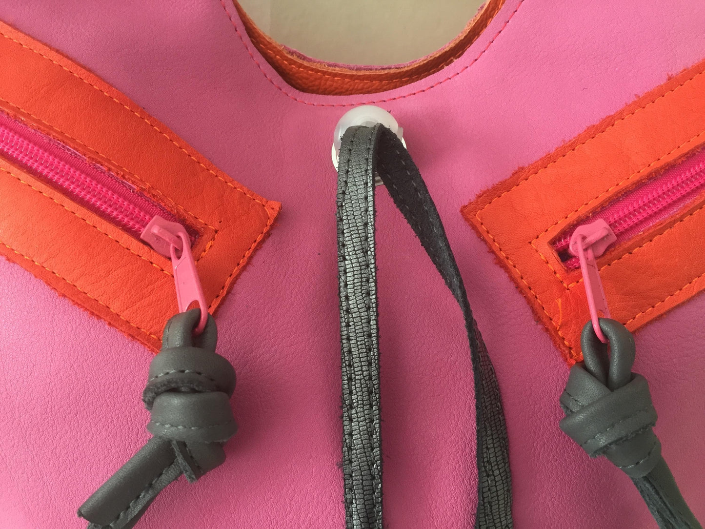 Schoudertas van Leer VanStoel#255 ROZE ZWART