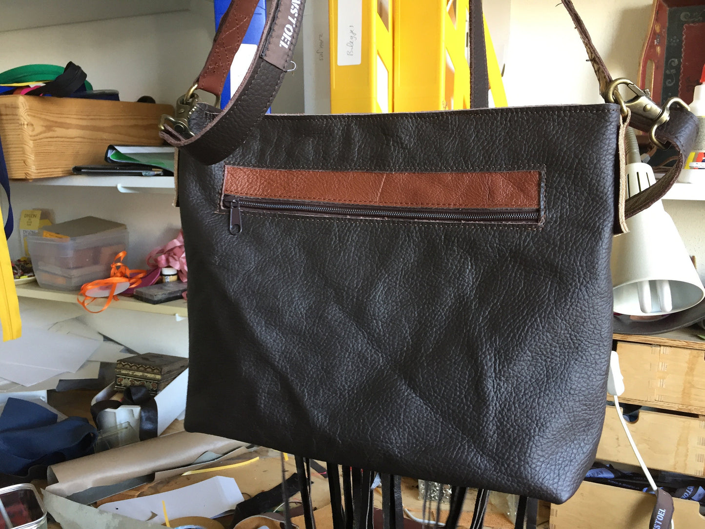 Schoudertas van Leer VanStoel#284 BRUIN | Handgemaakt van HERGEBRUIKT leer | duurzaam is beter