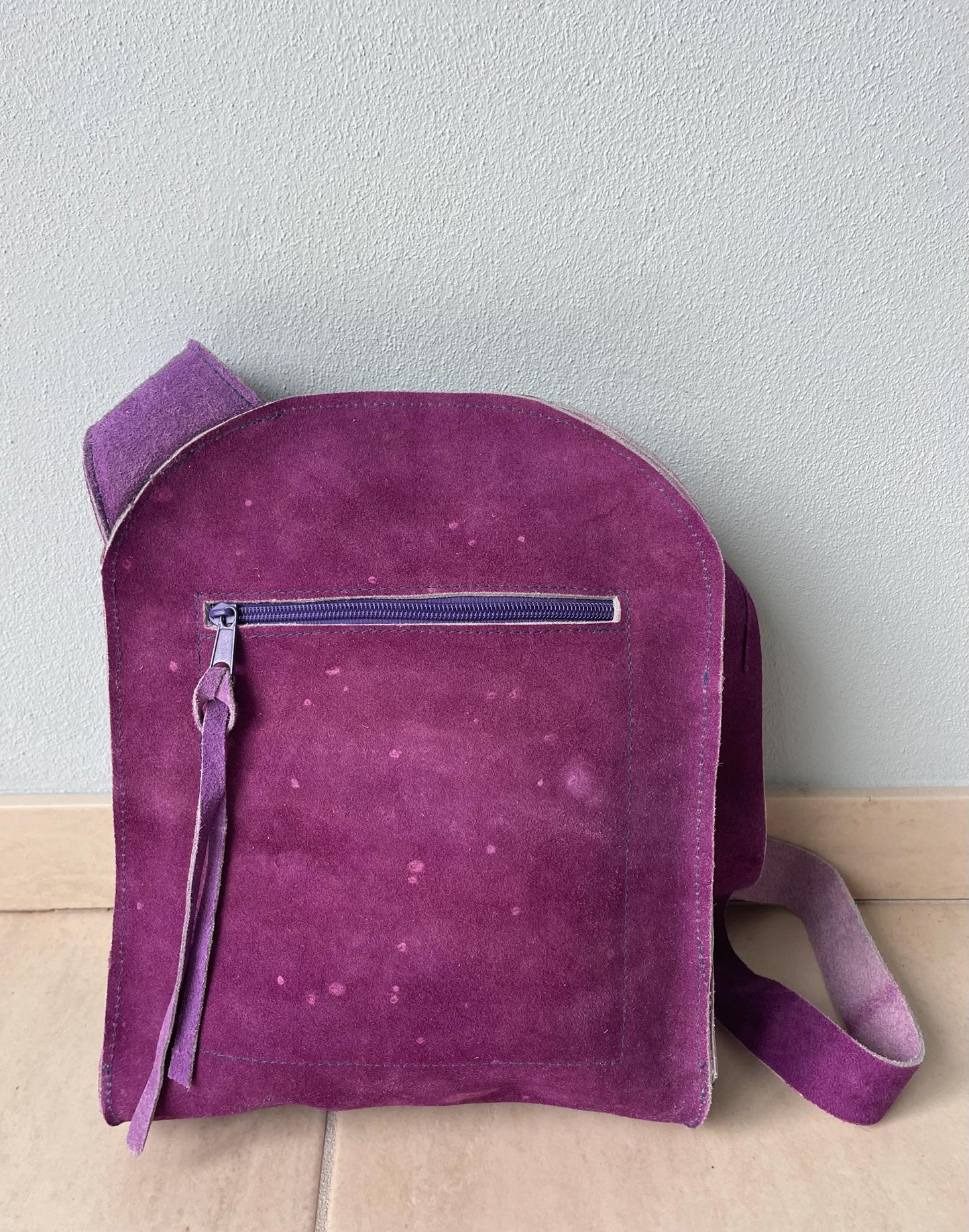 Leren Buiktas VanStoel#333 Paars | Handgemaakt van HERGEBRUIKT leer | duurzaam is beter