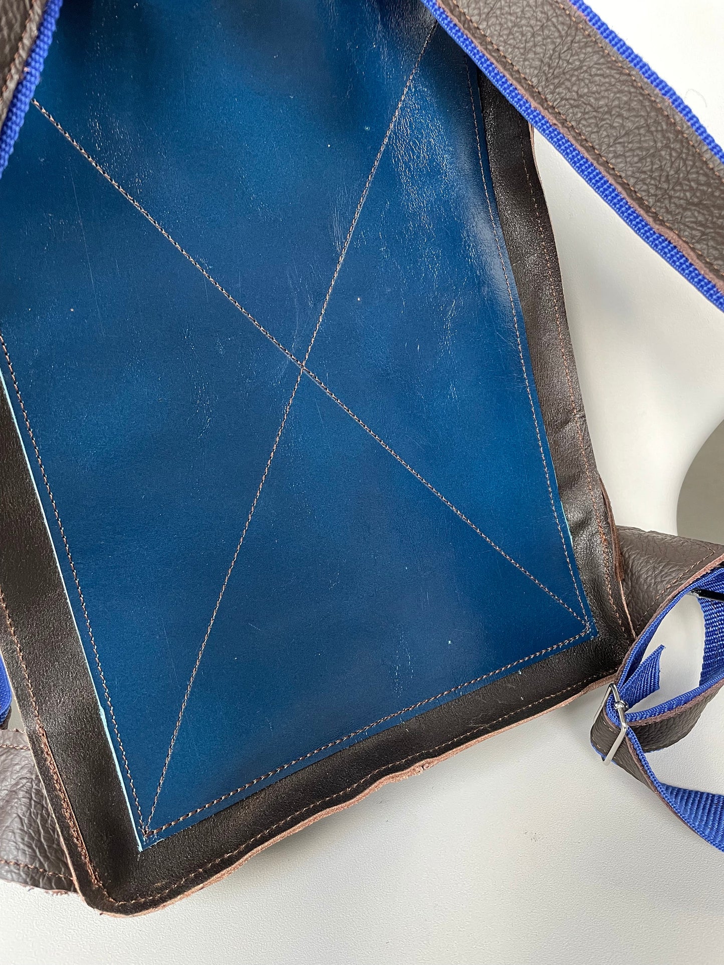 Leren Rugzak VanStoel#332 BRUIN BLAUW | Handgemaakt van HERGEBRUIKT leer | duurzaam is beter