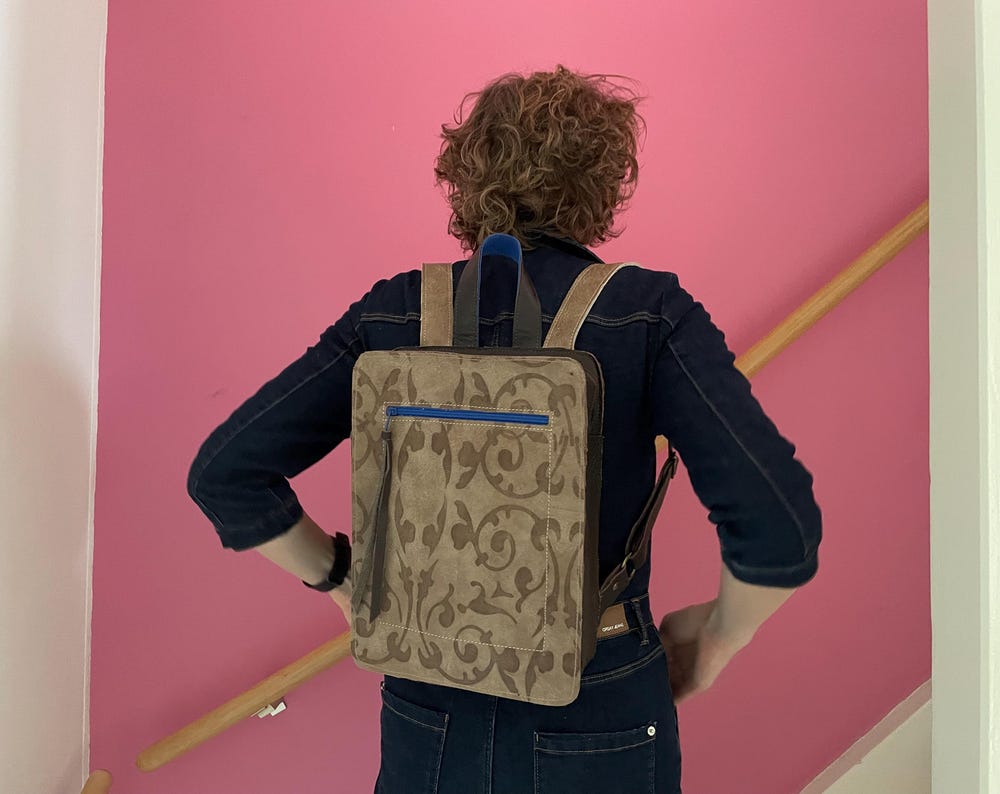 Leren Rugzak VanStoel#337 BRUIN MOTIEF | Handgemaakt van HERGEBRUIKT leer | duurzaam is beter