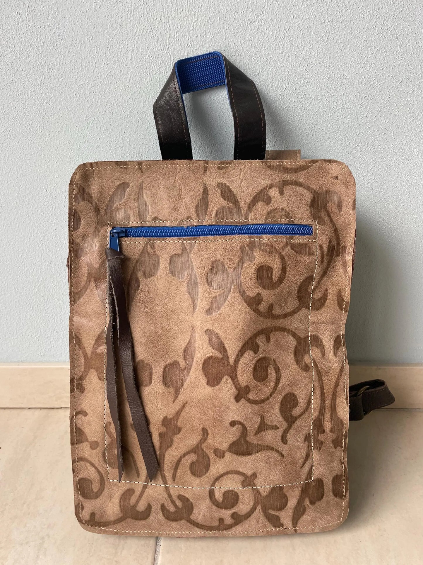 Leren Rugzak VanStoel#337 BRUIN MOTIEF | Handgemaakt van HERGEBRUIKT leer | duurzaam is beter